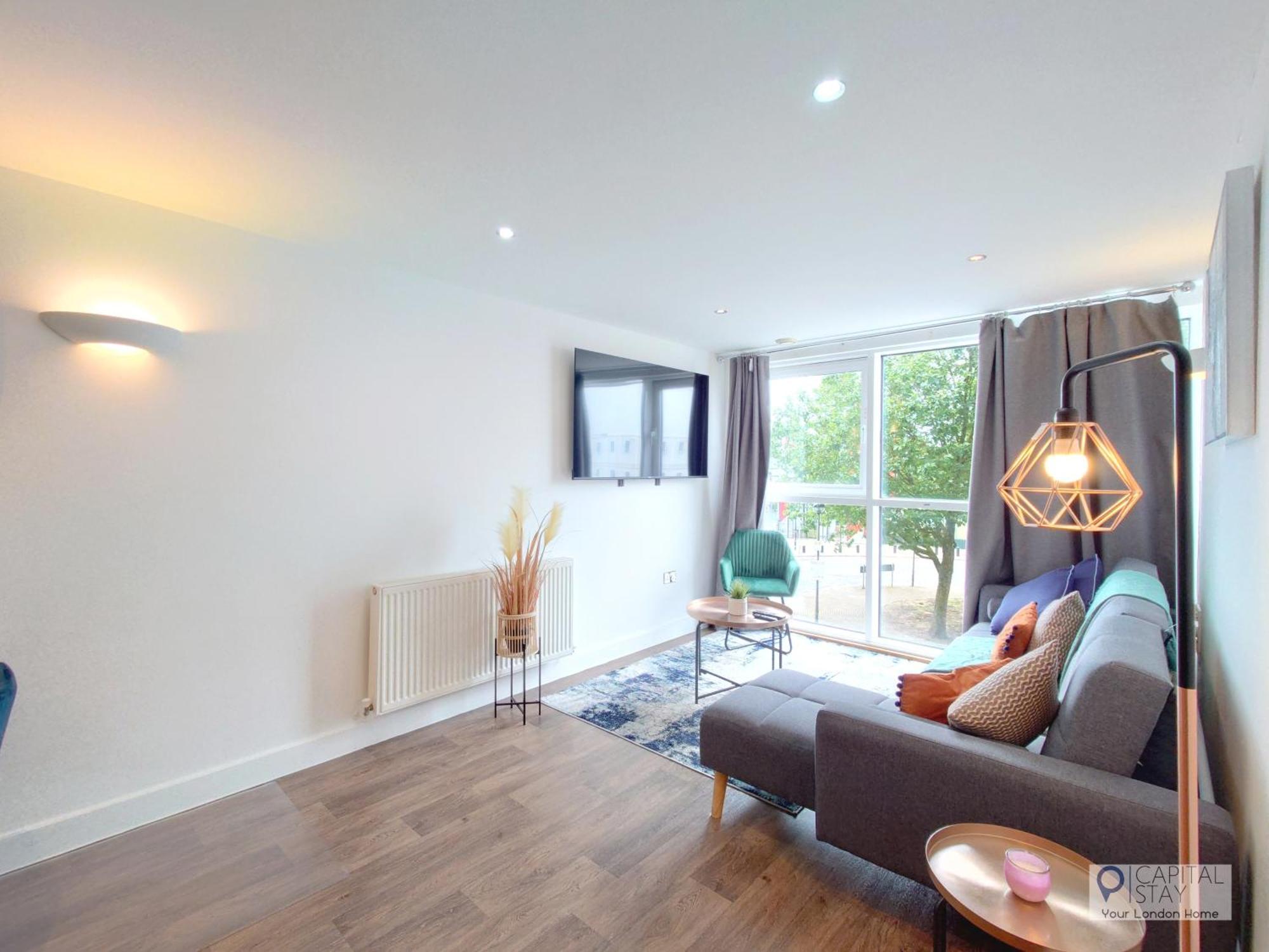 Two Bed Serviced By Docklands Apartament